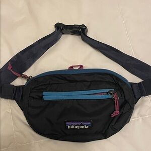 Patagonia ultralight black hole mini hip pack